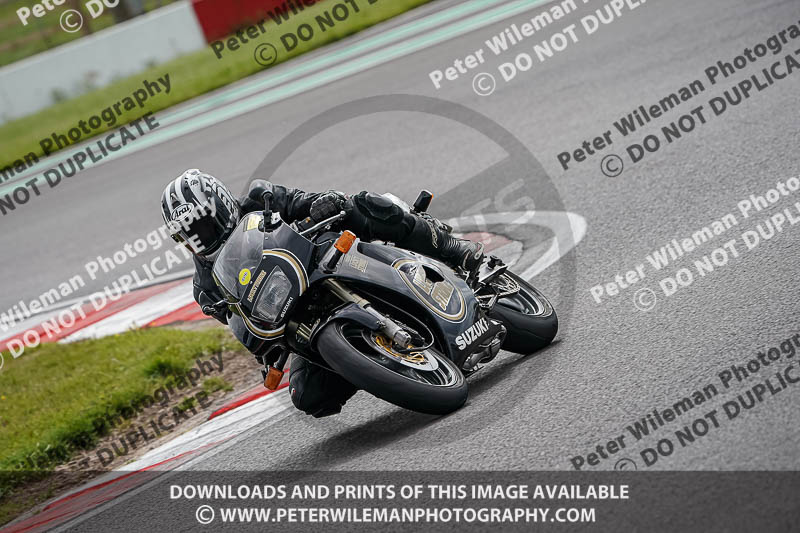 donington no limits trackday;donington park photographs;donington trackday photographs;no limits trackdays;peter wileman photography;trackday digital images;trackday photos